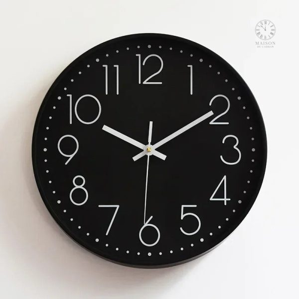 Horloge murale avec style, parfaite pour tout bureau