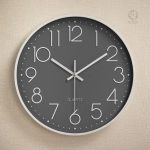 Horloge de bureau fonctionnelle et stylée