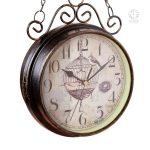 Horloge patinée au charme d'antan pour votre intérieur