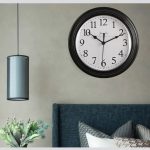 Accessoire décoratif : horloge murale blanche