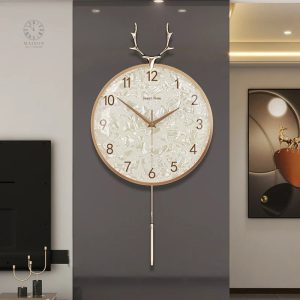 Élégante horloge bois de cerf pour décoration intérieure
