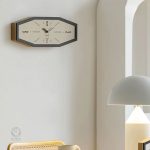 Horloge Murale en Bois au Design Rétro