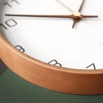 Horloge murale en bois pour décoration intérieure