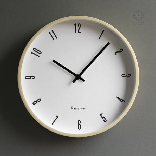 Horloge murale bois, esthétique japonaise moderne
