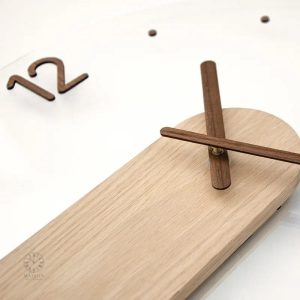 Horloge murale design minimaliste en bois naturel