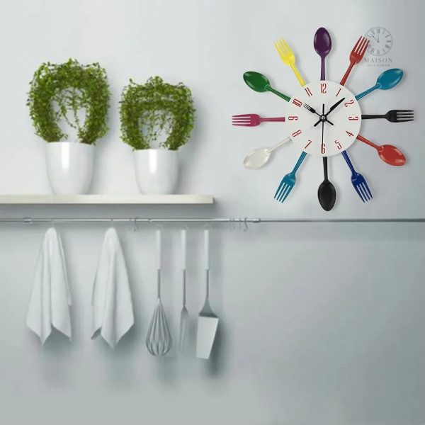 Horloge murale pour une ambiance chaleureuse en cuisine