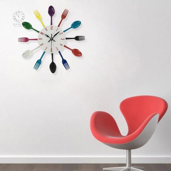 Horloge design pour une cuisine contemporaine
