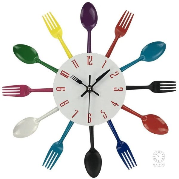 Horloge murale cuisine avec style et simplicité