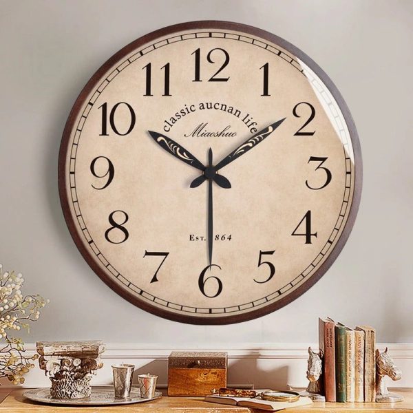 horloge-murale-design-bois-1 Horloge murale en bois au design contemporain