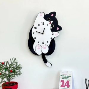 Horloge murale design représentant un chat élégant