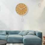 Horloge murale en bois naturel