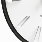 Horloge murale minimaliste au design italien