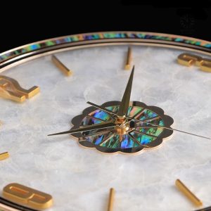 Horloge murale design avec finition haut de gamme