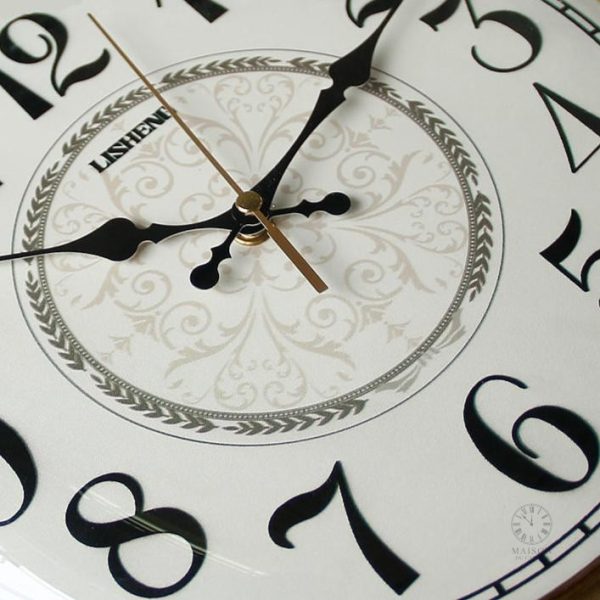 Horloge double face au design élégant pour la décoration