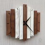 Horloge en bois minimaliste pour décoration intérieure