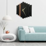 Horloge en bois avec chiffres clairs et lisibles