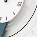 Horloge moderne en bois pour décoration intérieure