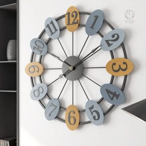 Horloge Murale en Métal avec Style Unique