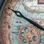 Horloge design avec mécanisme d'engrenage