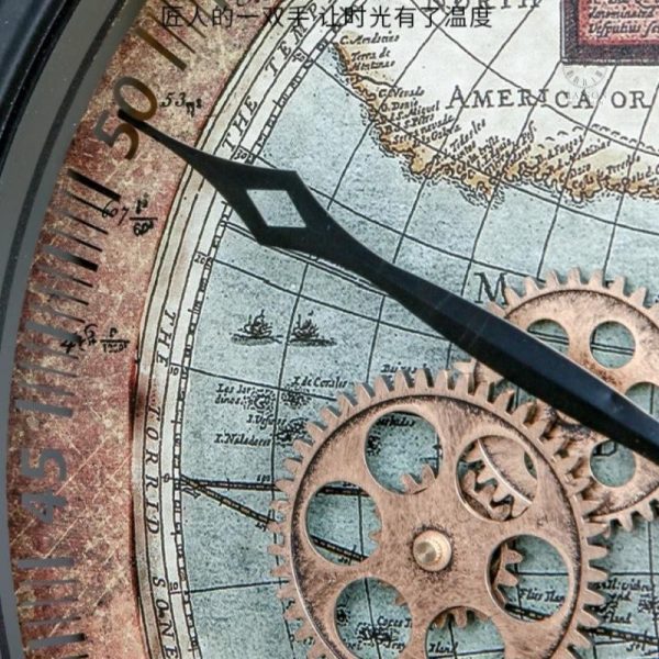 Horloge design avec mécanisme d'engrenage