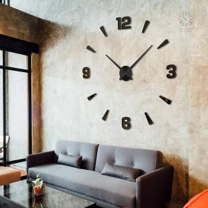 Grande horloge murale au design contemporain