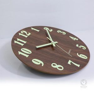 Horloge murale originale, style moderne et lumineux