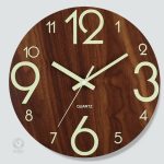 Horloge murale contemporaine avec effets de lumière