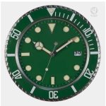 Horloge design murale en métal, un accessoire chic