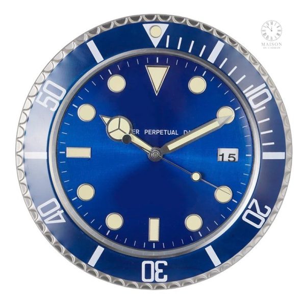 Horloge murale en métal au style luxe et sophistiqué