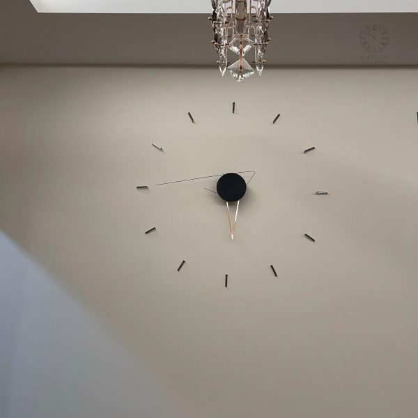 Horloge design épurée pour décoration moderne