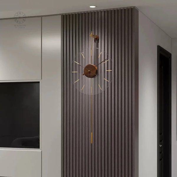 Horloge murale dorée élégante au style contemporain