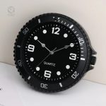 Horloge murale élégante pour salon