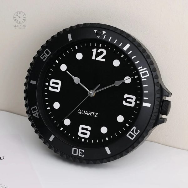 Horloge murale élégante pour salon