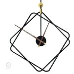 Horloge murale noire, style épuré pour intérieur chic