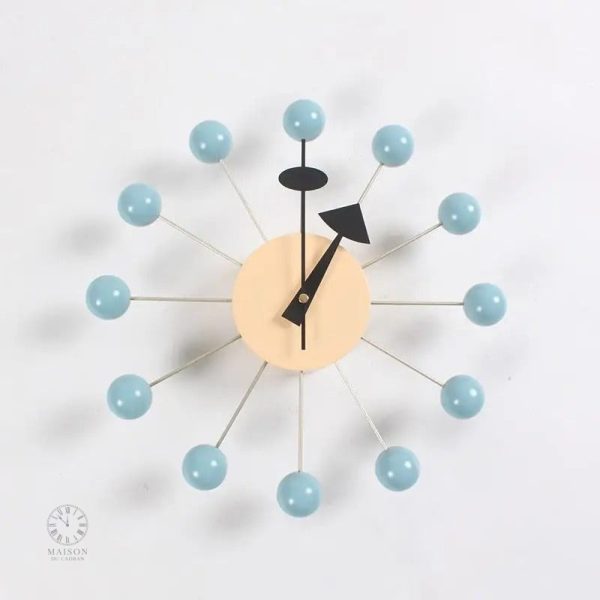 Horloge murale avec un design créatif et distinctif