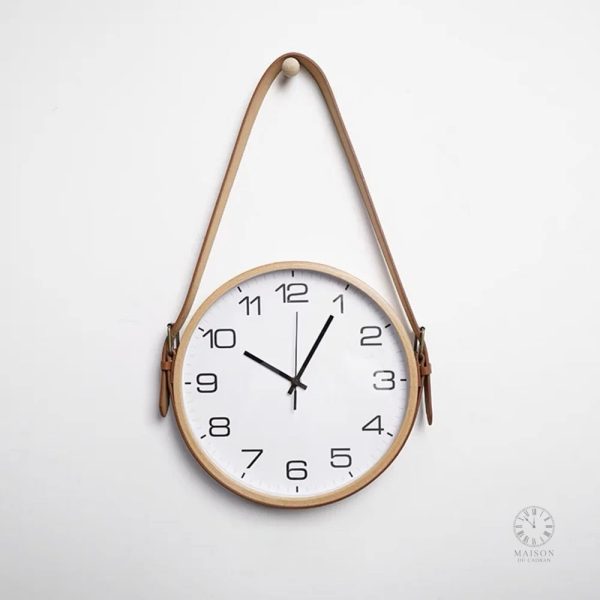 Horloge murale en bois, style contemporain