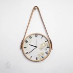 Horloge murale artisanale en bois