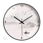 Horloge design affichant des éléments de la nature chinoise