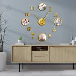 Horloge personnalisée avec texte et images sur demande