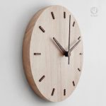 Horloge scandinave décorative pour un intérieur moderne