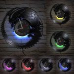 Horloge Murale Vinyl LED au design moderne et lumineux