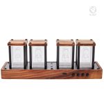 Élégante horloge Nixie Tube au look futuriste