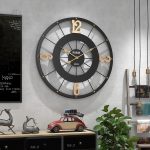 Horloge murale originale en métal noir