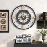 Élégante horloge noire pour décoration intérieure