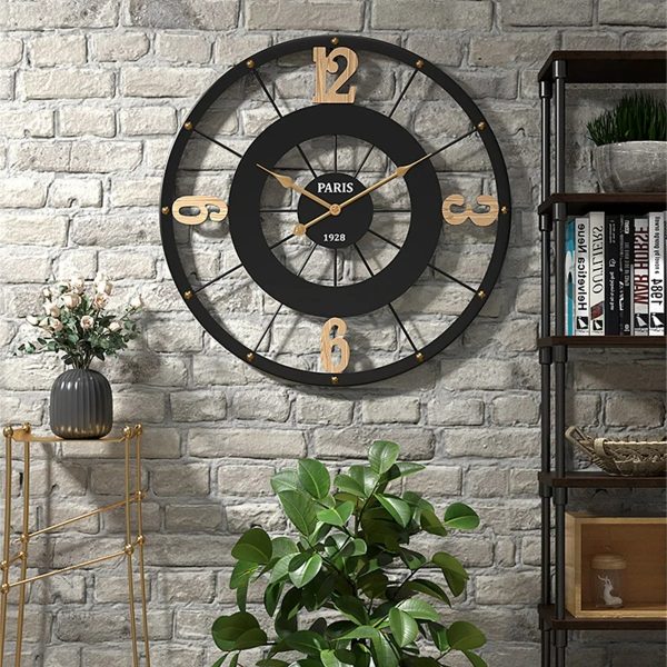 Horloge murale en métal, style contemporain