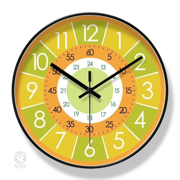 Horloge enfant avec chiffres colorés pour faciliter la lecture