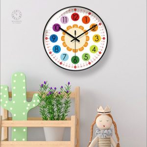 Horloge interactive pour enseigner l'heure aux plus jeunes