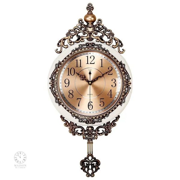 Horloge murale classique pour intérieur authentique