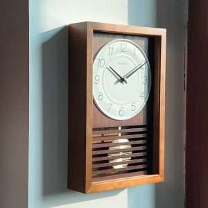 Pendule murale en bois naturel