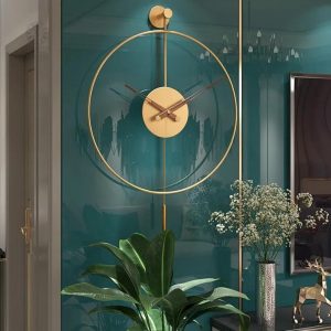 Pendule murale classique avec chiffres romains décoratifs